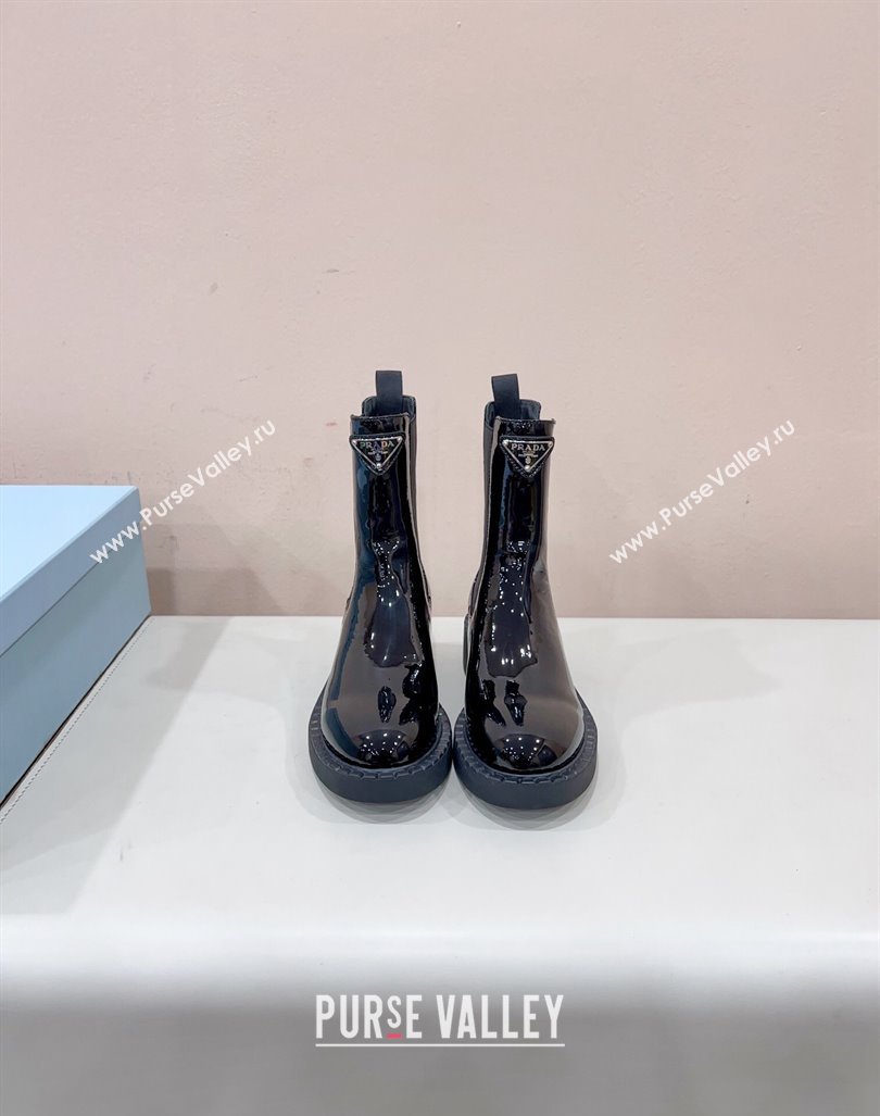 Prada Patent leather booties Black with Enameled metal triangle logo 1U251N 2024 (siyate-23121914)
