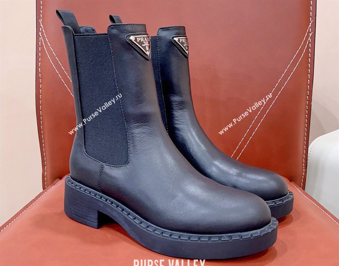 Prada leather booties Black with Enameled metal triangle logo 1U251N 2024 (siyate-23121915)
