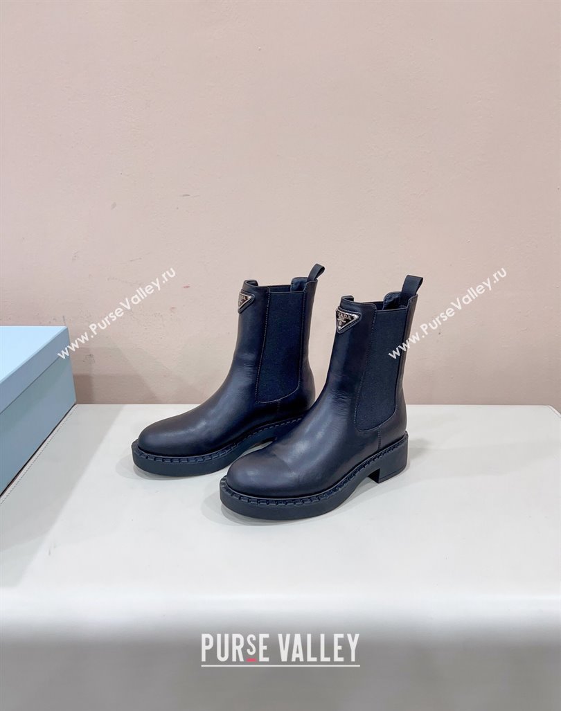 Prada leather booties Black with Enameled metal triangle logo 1U251N 2024 (siyate-23121915)