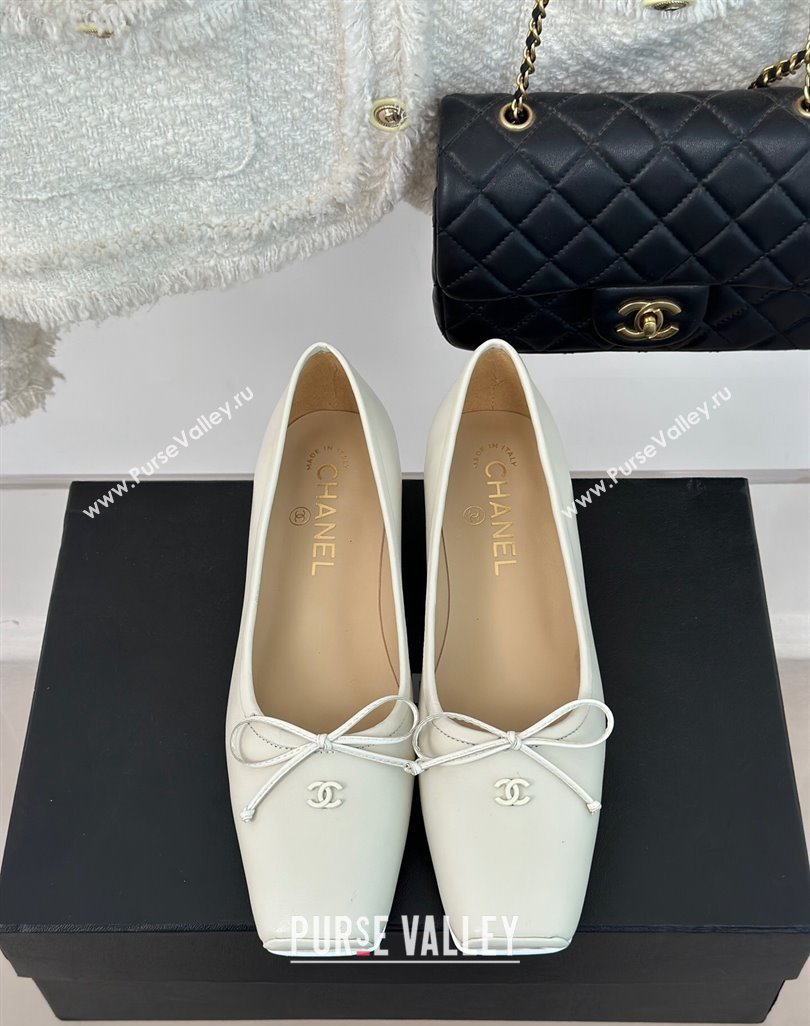 Chanel Vintage CC Logo and Bow Ballet Flats Leather White 2024 (modeng-23121516)