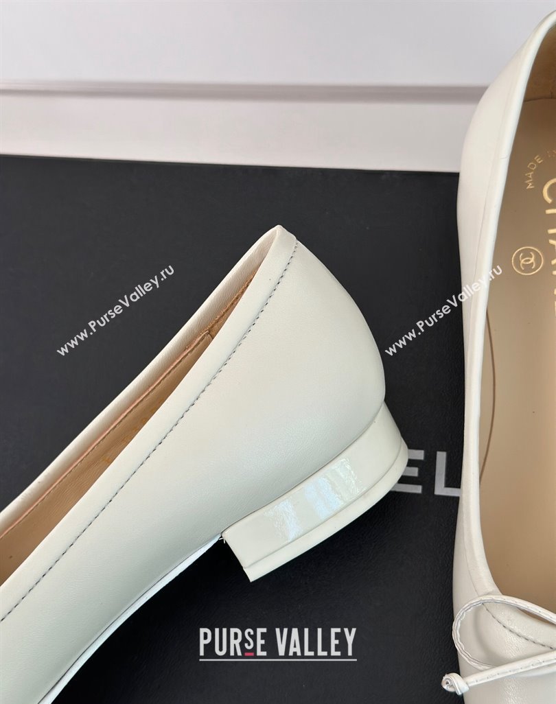 Chanel Vintage CC Logo and Bow Ballet Flats Leather White 2024 (modeng-23121516)