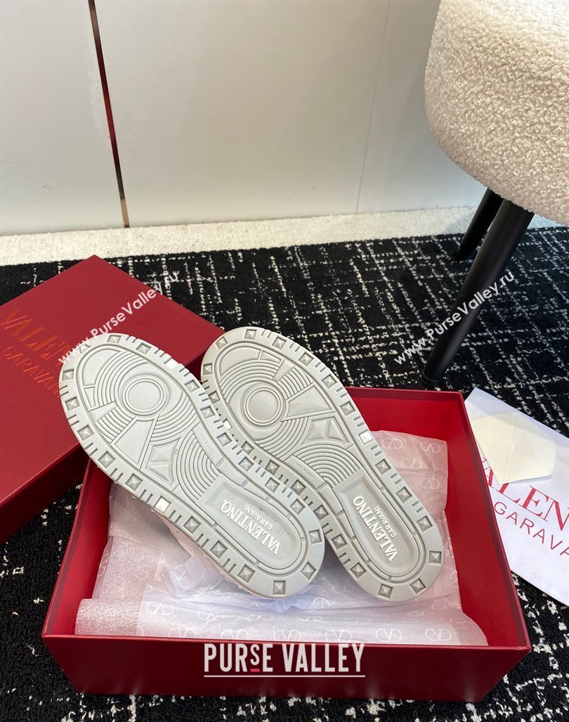 Valentino Freedots Low Top calfskin leather Women/Men Sneakers 02 2024 (danni-23121902)