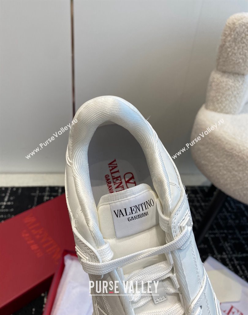 Valentino Freedots Low Top calfskin leather Women/Men Sneakers 06 2024 (danni-23121906)