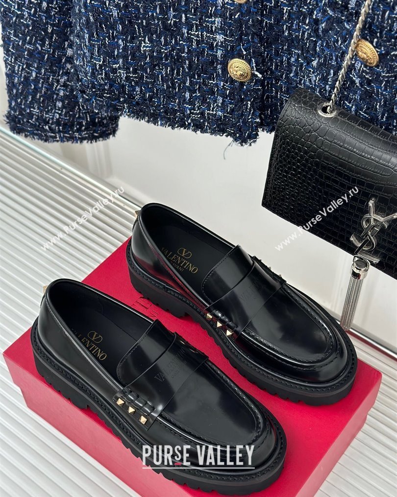 Valentino Rockstud calfskin loafers Black 2024 (clf-23121904)