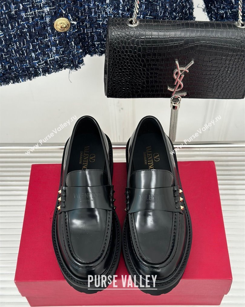 Valentino Rockstud calfskin loafers Black 2024 (clf-23121904)