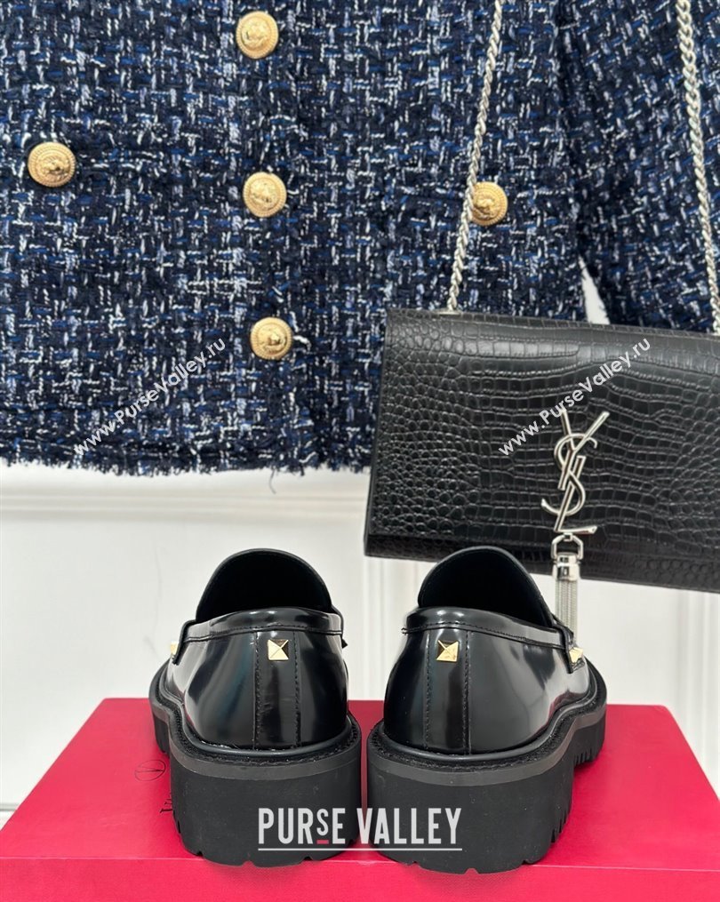 Valentino Rockstud calfskin loafers Black 2024 (clf-23121904)
