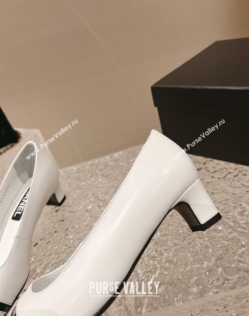 Chanel Heel 5cm CC Logo White and Black Patent Leather Pumps 2024 (modeng-23121529)