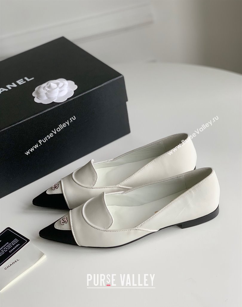 Chanel Crystal CC Logo Vintage Ballet Flats in Lambskin White 2024 (modeng-23121508)