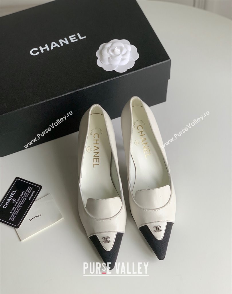 Chanel Heel 8cm Crystal CC Logo Vintage Pumps in Lambskin White 2024 (modeng-23121504)