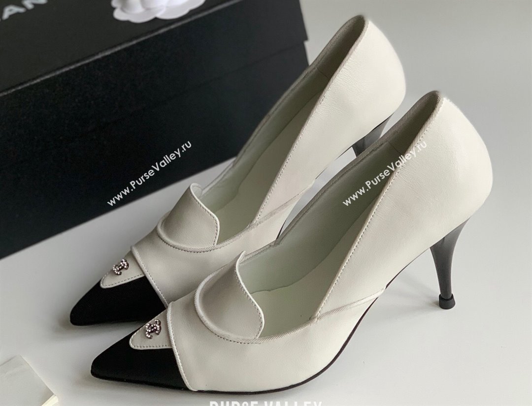 Chanel Heel 8cm Crystal CC Logo Vintage Pumps in Lambskin White 2024 (modeng-23121504)