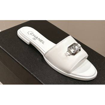 Chanel Shiny Calfskin Metal Mules G45172 White 2024 (modeng-23121907)