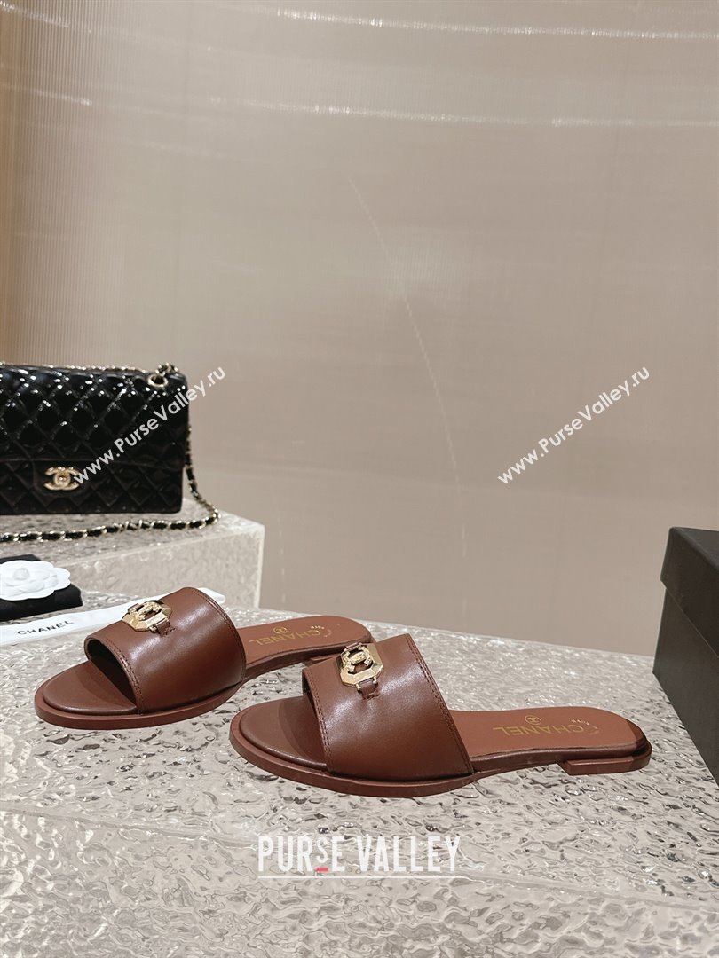 Chanel Shiny Calfskin Metal Mules G45172 Brown 2024 (modeng-23121910)