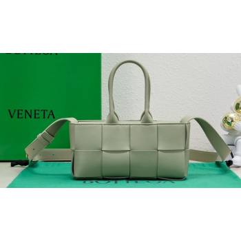 Bottega Veneta Mini East-West Arco Tote Intreccio leather bag with detachable strap TRAVERTINE 2024 (misu-23122038)