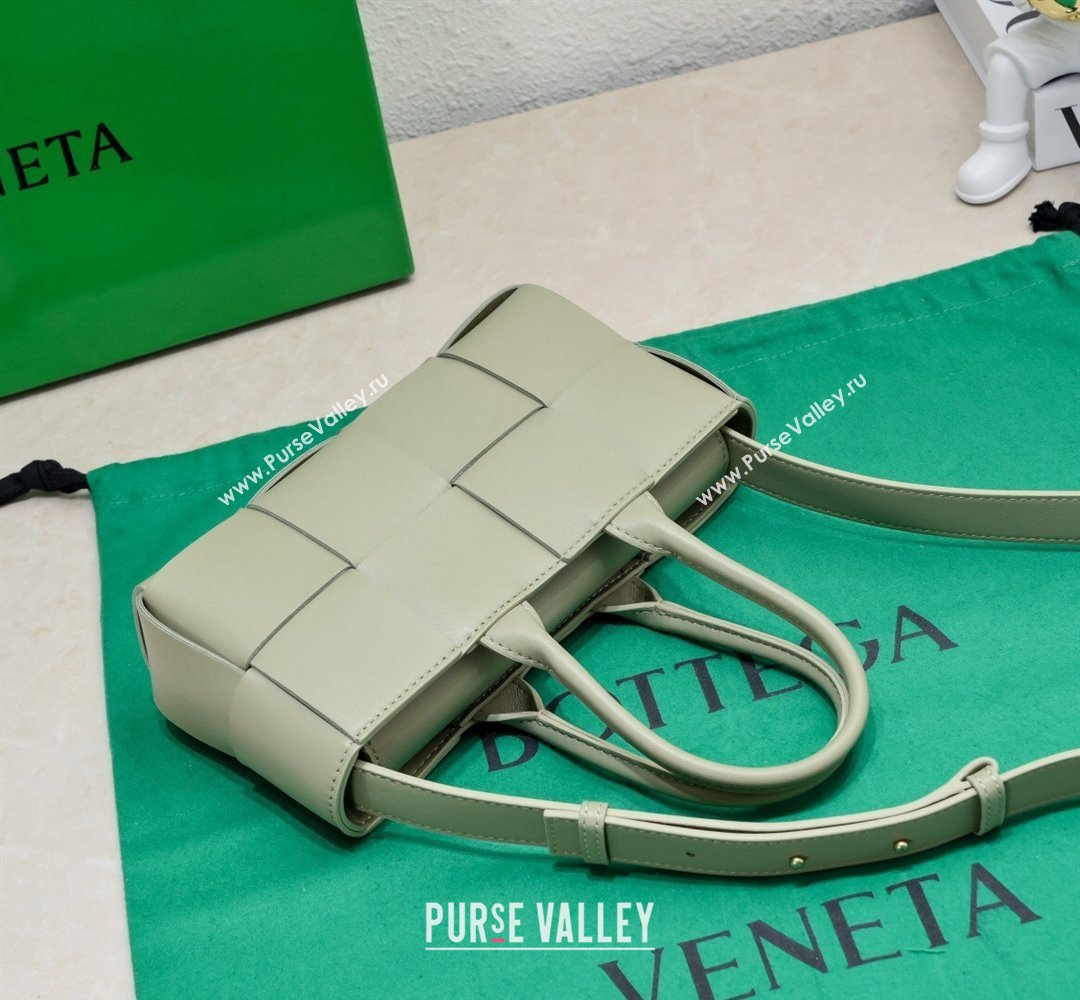 Bottega Veneta Mini East-West Arco Tote Intreccio leather bag with detachable strap TRAVERTINE 2024 (misu-23122038)