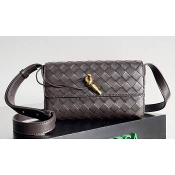 Bottega Veneta Mini Andiamo Cross-Body Intrecciato leather bag FONDANT with metallic knot closure 2024 (misu-23122032)