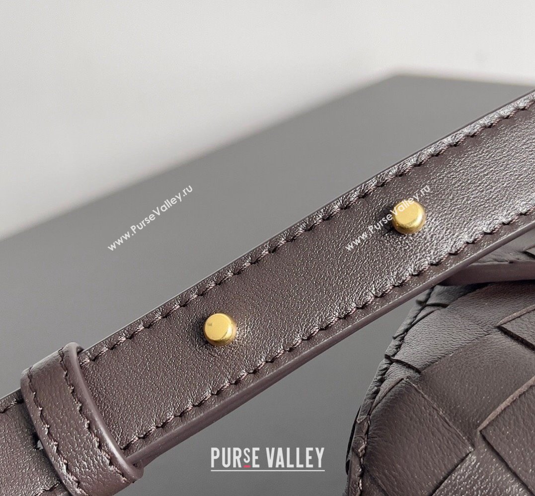 Bottega Veneta Mini Andiamo Cross-Body Intrecciato leather bag FONDANT with metallic knot closure 2024 (misu-23122032)