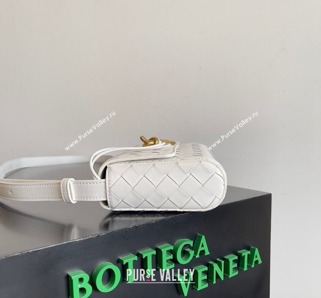 Bottega Veneta Mini Andiamo Cross-Body Intrecciato leather bag White with metallic knot closure 2024 (misu-23122033)