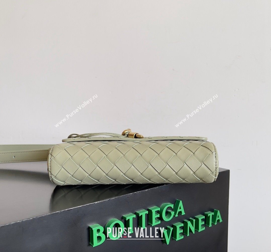 Bottega Veneta Mini Andiamo Cross-Body Intrecciato leather bag TRAVERTINE with metallic knot closure 2024 (misu-23122036)