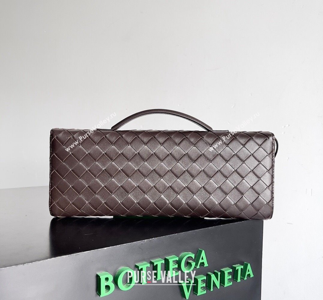 Bottega Veneta Long Clutch Andiamo With Handle Intrecciato leather bag FONDANT with metallic knot closure 2024 (misu-23122027)
