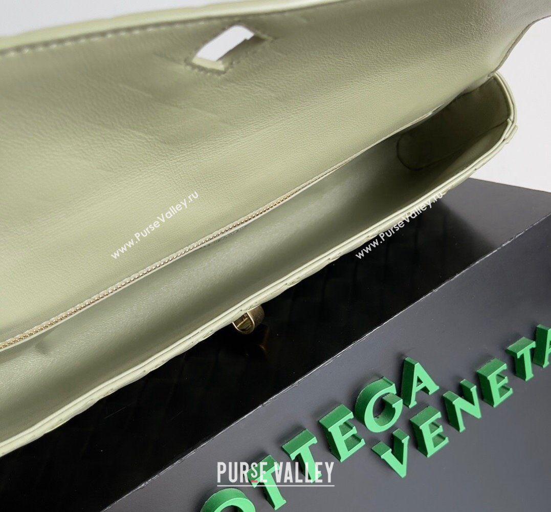 Bottega Veneta Long Clutch Andiamo With Handle Intrecciato leather bag TRAVERTINE with metallic knot closure 2024 (misu-23122029