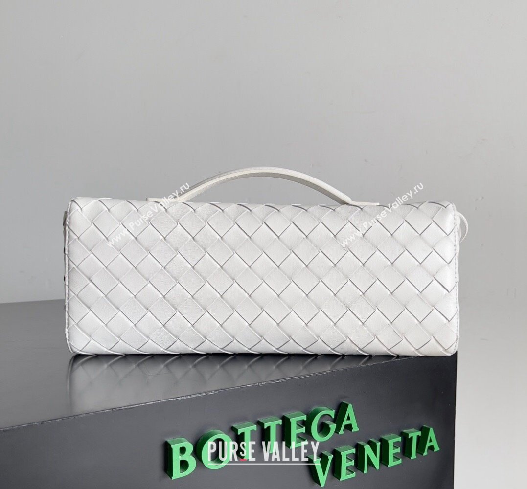 Bottega Veneta Long Clutch Andiamo With Handle Intrecciato leather bag White with metallic knot closure 2024 (misu-23122031)