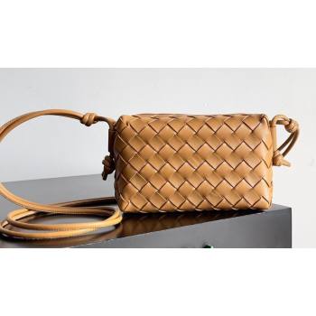 Bottega Veneta Mini Loop Camera Intrecciato leather cross-body Bag ALMOND 2024 (misu-23122008)