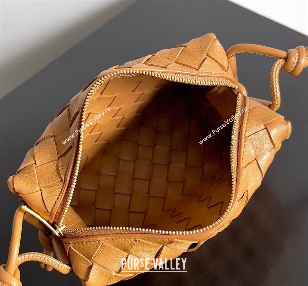 Bottega Veneta Mini Loop Camera Intrecciato leather cross-body Bag ALMOND 2024 (misu-23122008)