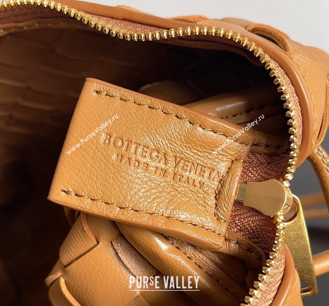 Bottega Veneta Mini Loop Camera Intrecciato leather cross-body Bag ALMOND 2024 (misu-23122008)