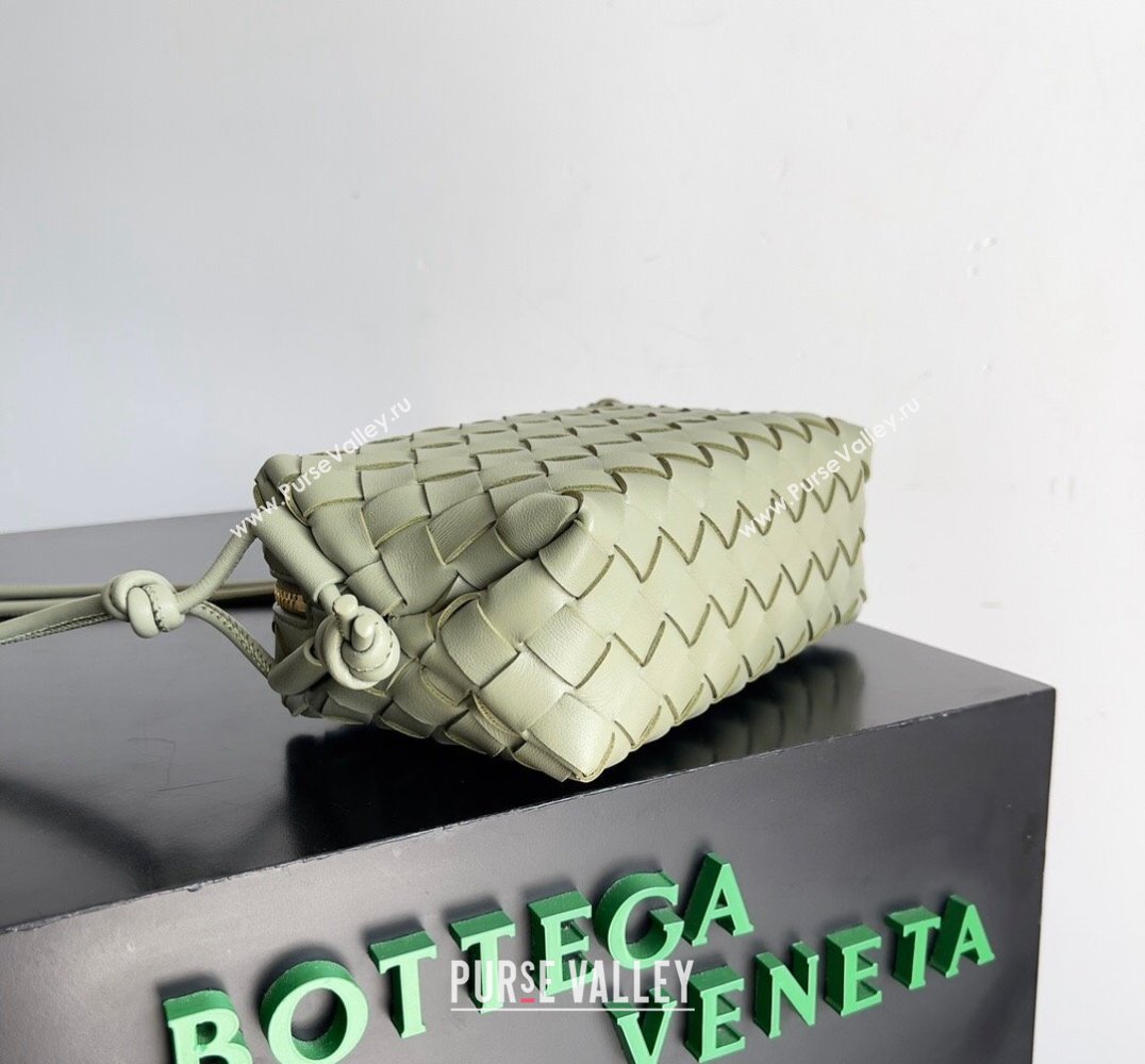 Bottega Veneta Mini Loop Camera Intrecciato leather cross-body Bag TRAVERTINE 2024 (misu-23122009)