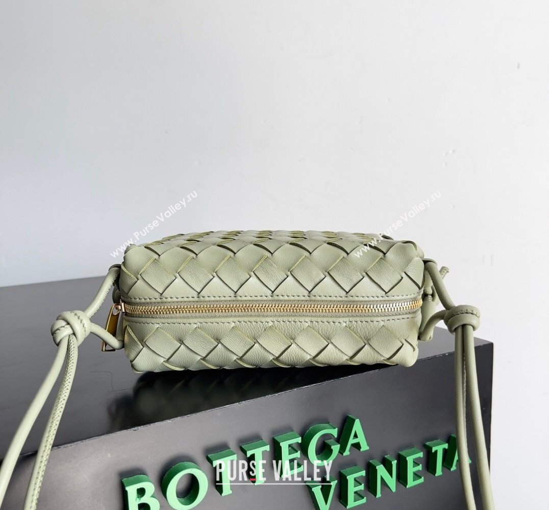 Bottega Veneta Mini Loop Camera Intrecciato leather cross-body Bag TRAVERTINE 2024 (misu-23122009)