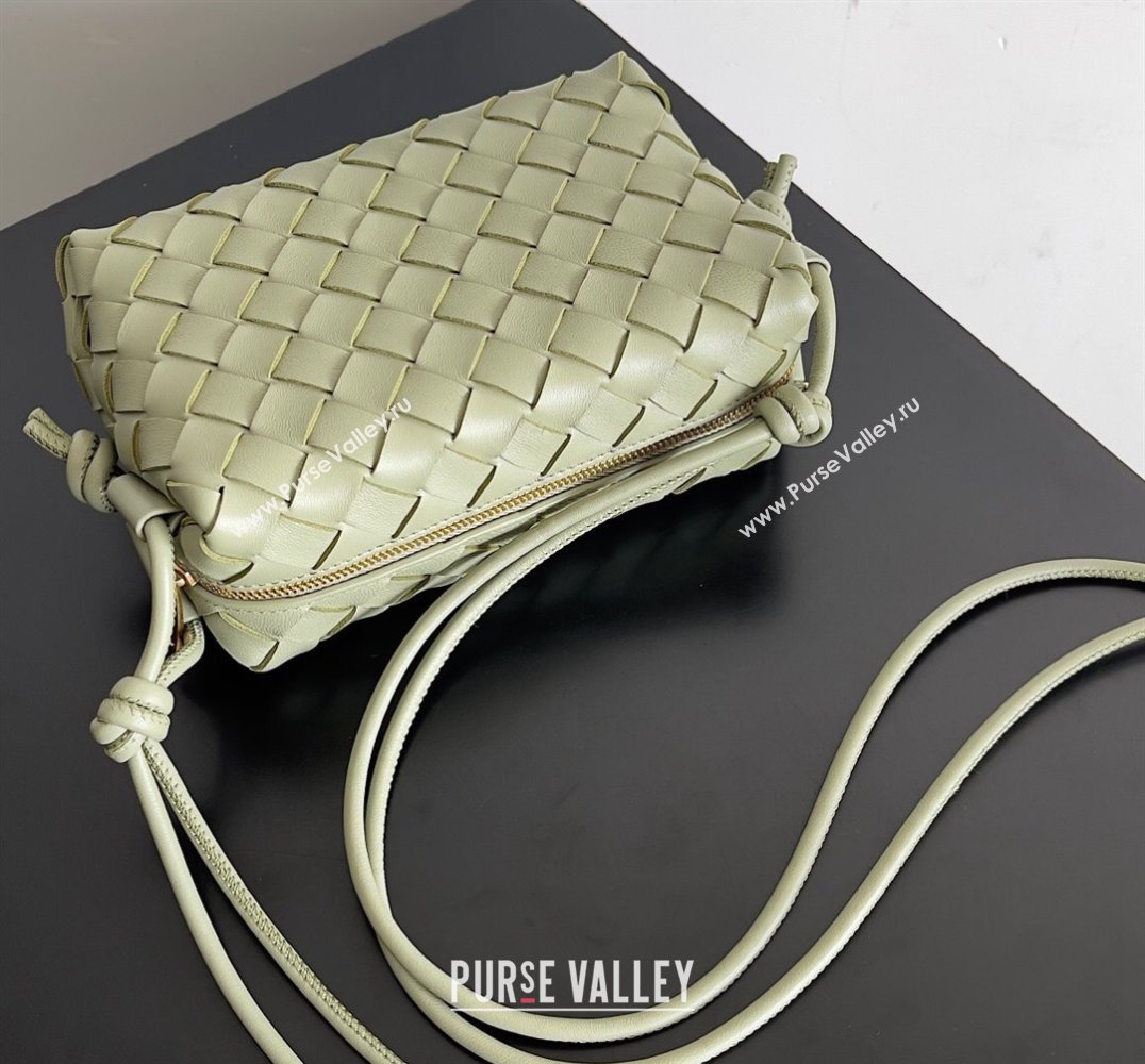 Bottega Veneta Mini Loop Camera Intrecciato leather cross-body Bag TRAVERTINE 2024 (misu-23122009)
