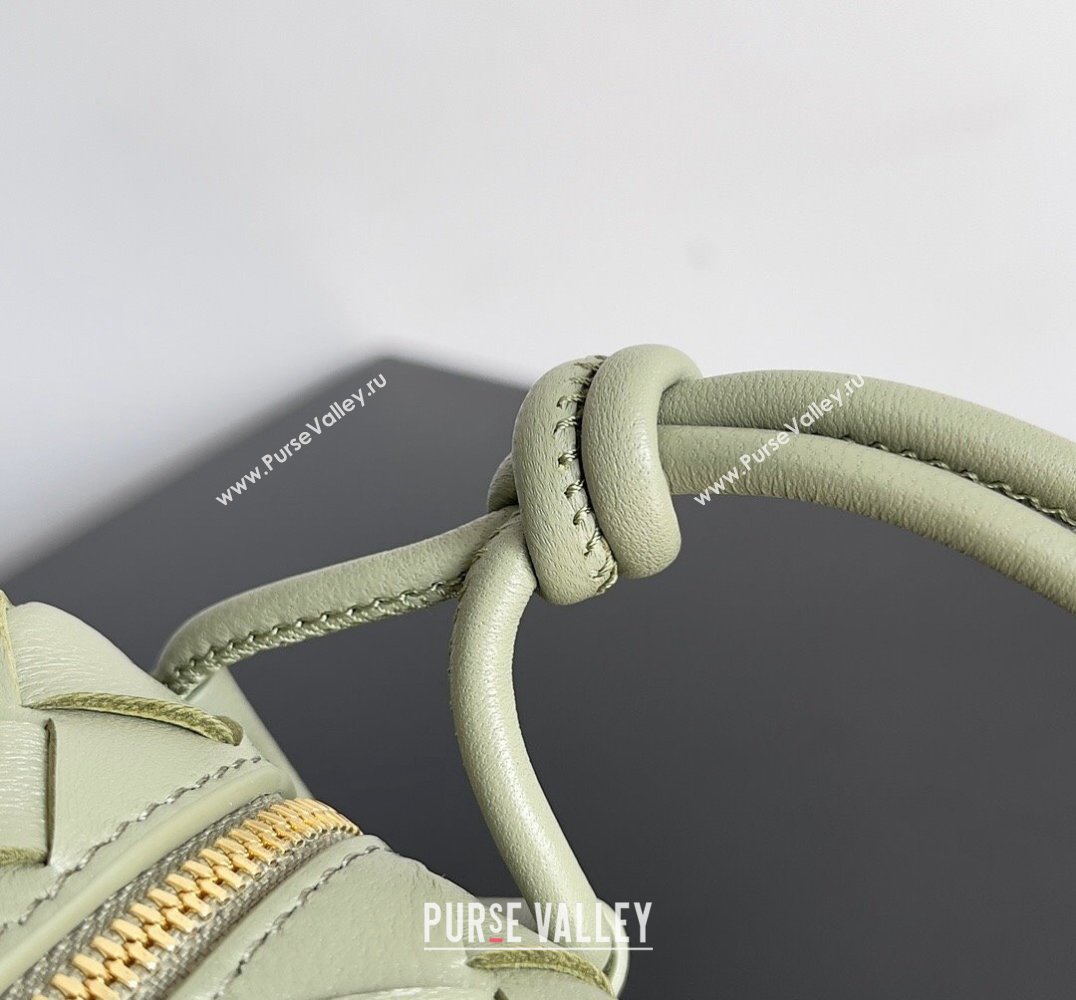 Bottega Veneta Mini Loop Camera Intrecciato leather cross-body Bag TRAVERTINE 2024 (misu-23122009)