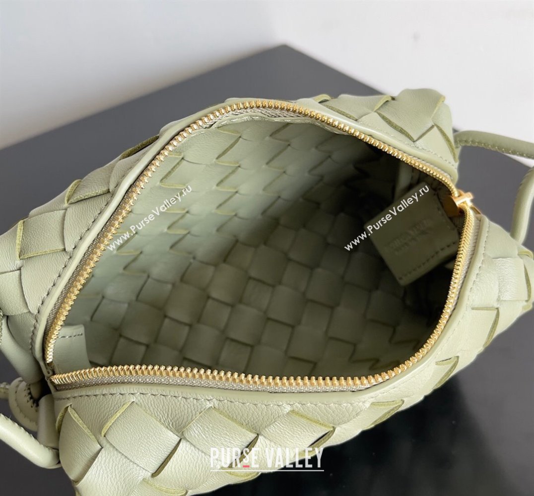 Bottega Veneta Mini Loop Camera Intrecciato leather cross-body Bag TRAVERTINE 2024 (misu-23122009)