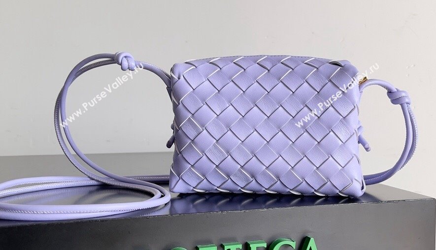 Bottega Veneta Mini Loop Camera Intrecciato leather cross-body Bag OYSTER 2024 (misu-23122011)