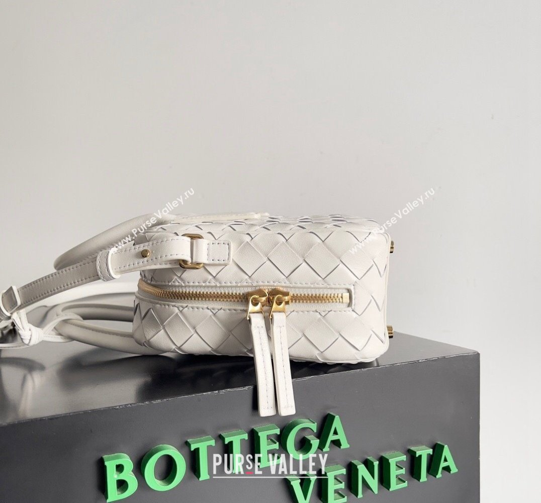 Bottega Veneta Small Getaway Intrecciato leather top handle bag with adjustable and detachable strap White 2024 (misu-23122023)