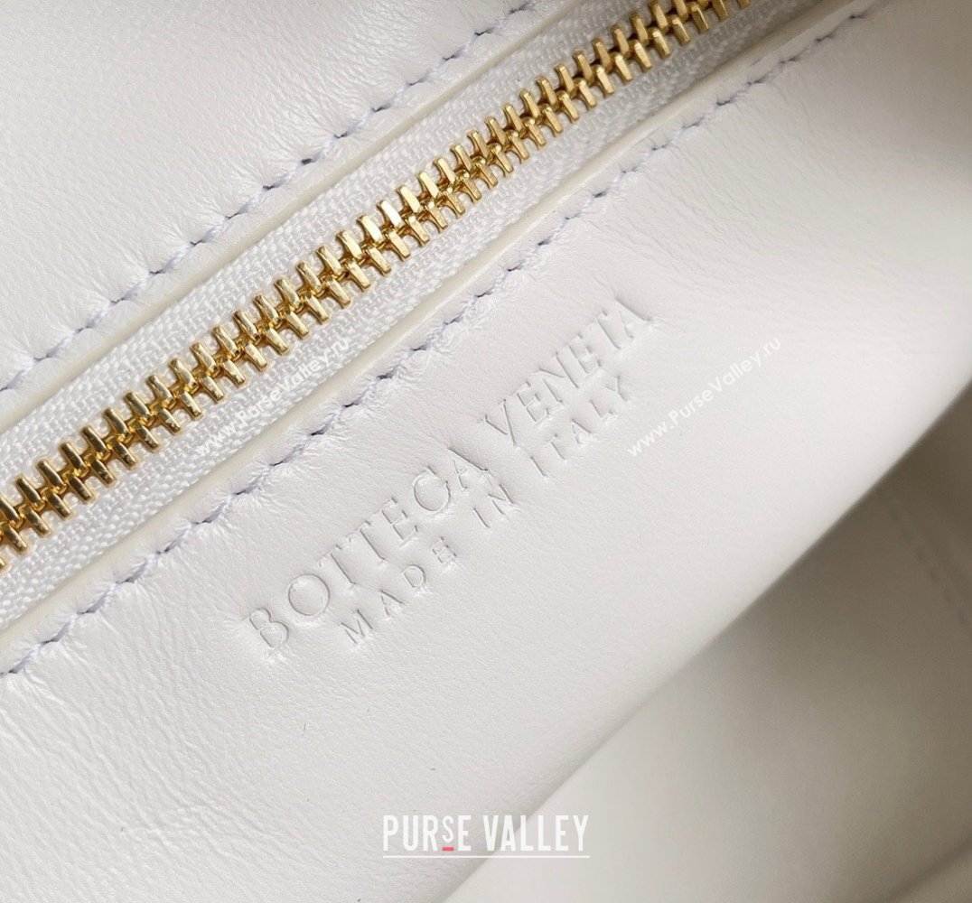 Bottega Veneta Small Getaway Intrecciato leather top handle bag with adjustable and detachable strap White 2024 (misu-23122023)