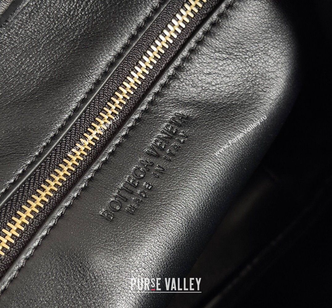 Bottega Veneta Small Getaway Intrecciato leather top handle bag with adjustable and detachable strap Black 2024 (misu-23122024)