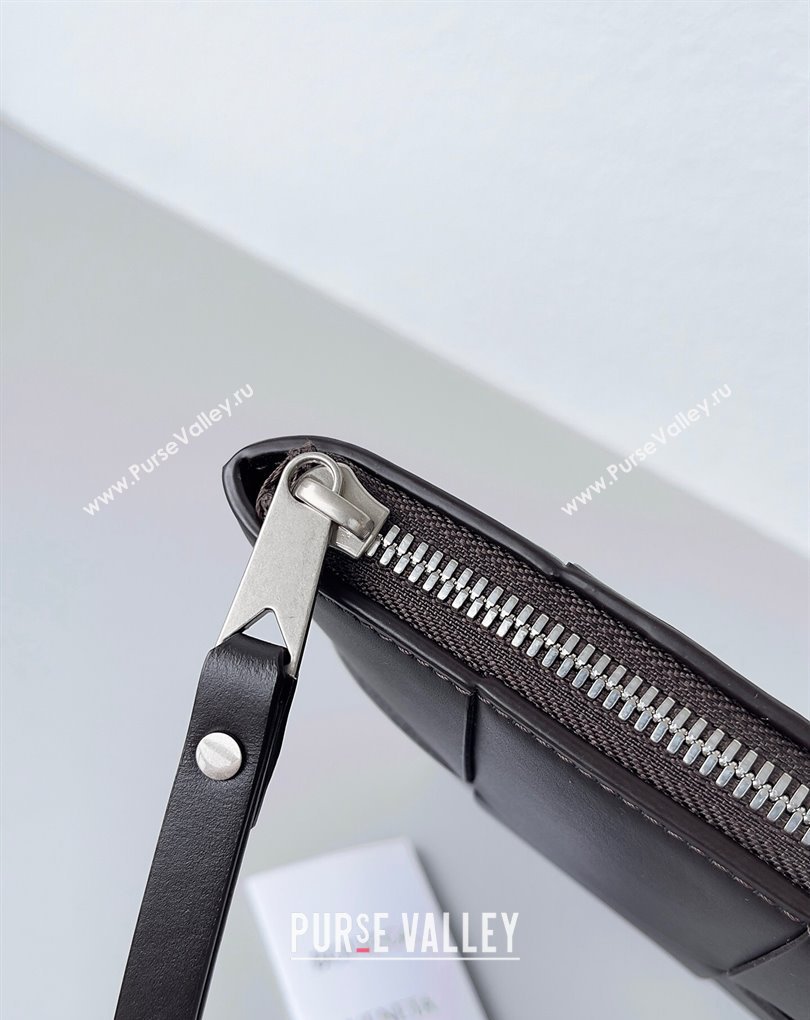 Bottega Veneta Large Cassette Pouch Intreccio leather wristlet Bag LIGHT BROWN 2024 (misu-23122014)