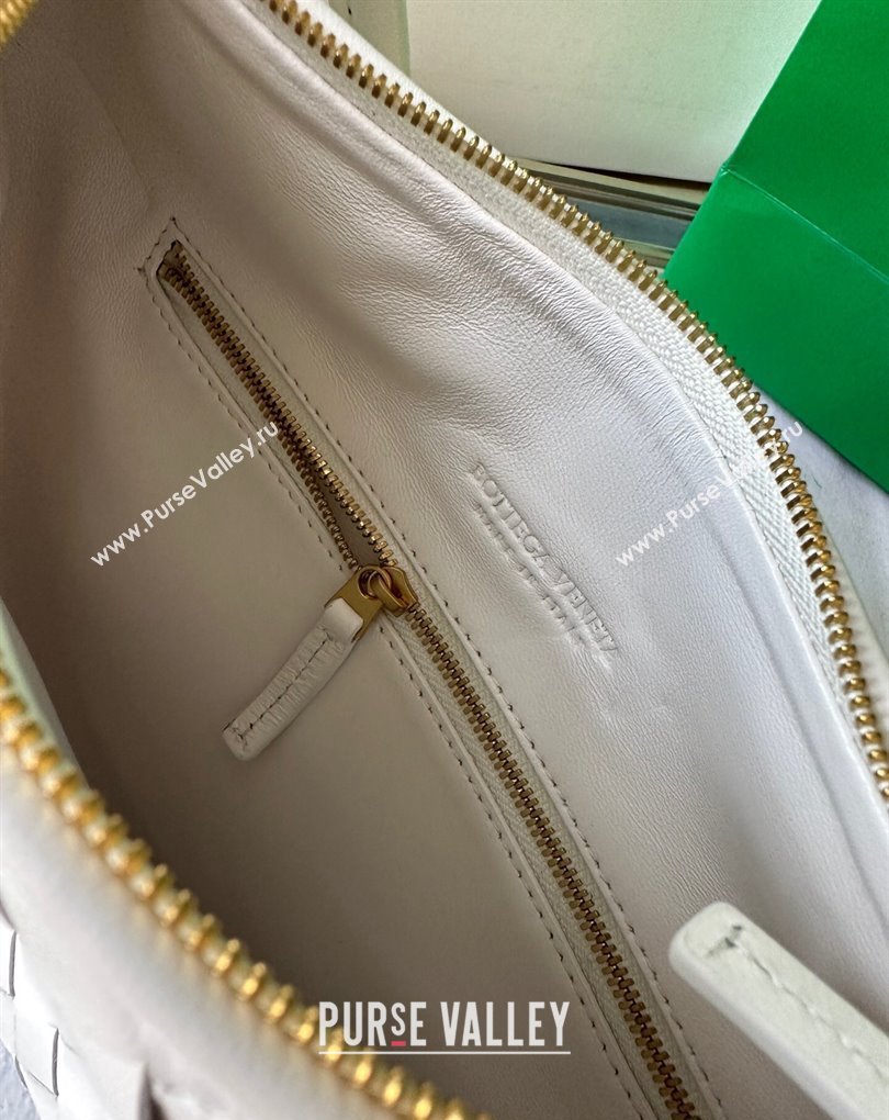 Bottega Veneta Medium Gemelli Intrecciato leather shoulder bag 764281 White 2024 (wante-23122003)