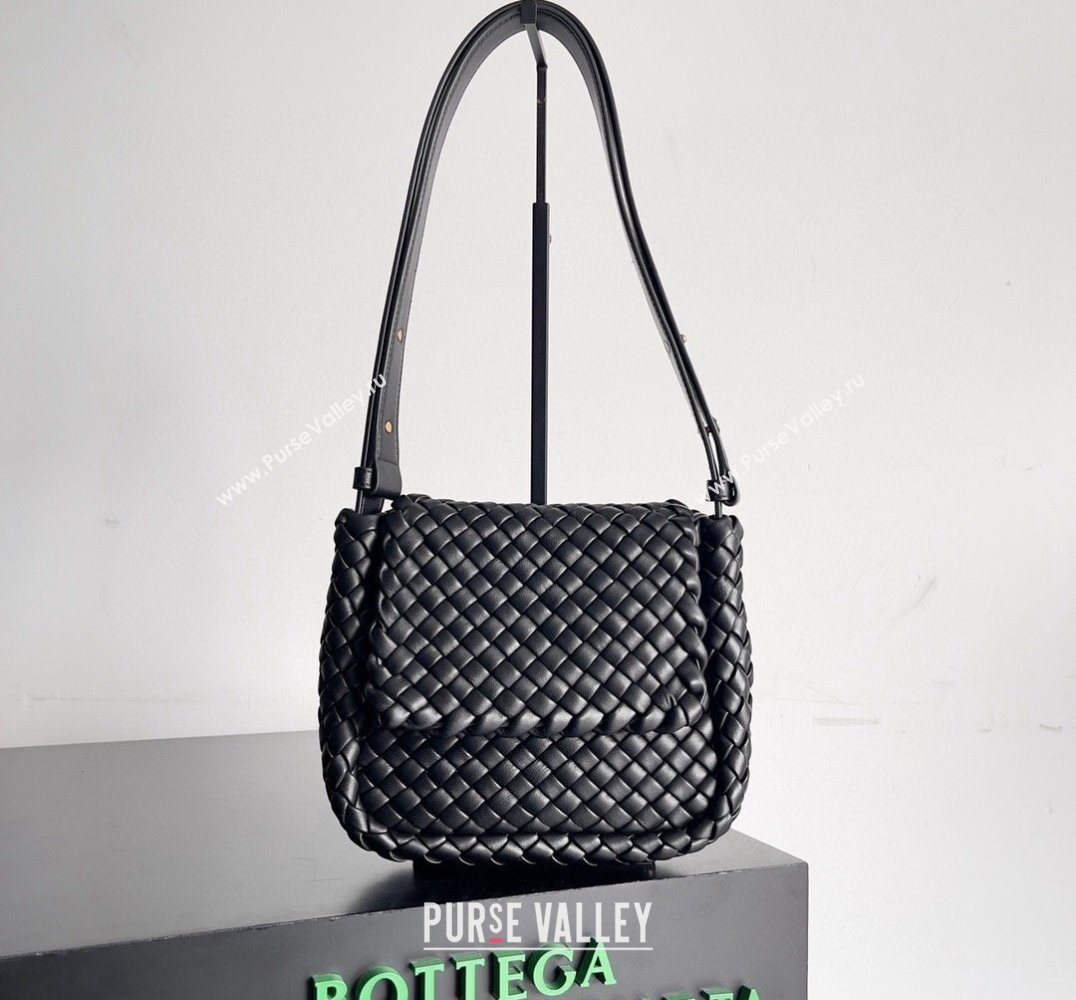 Bottega Veneta Mini Cobble Shoulder Bag in padded Intreccio leather Black 2024 (misu-23122003)