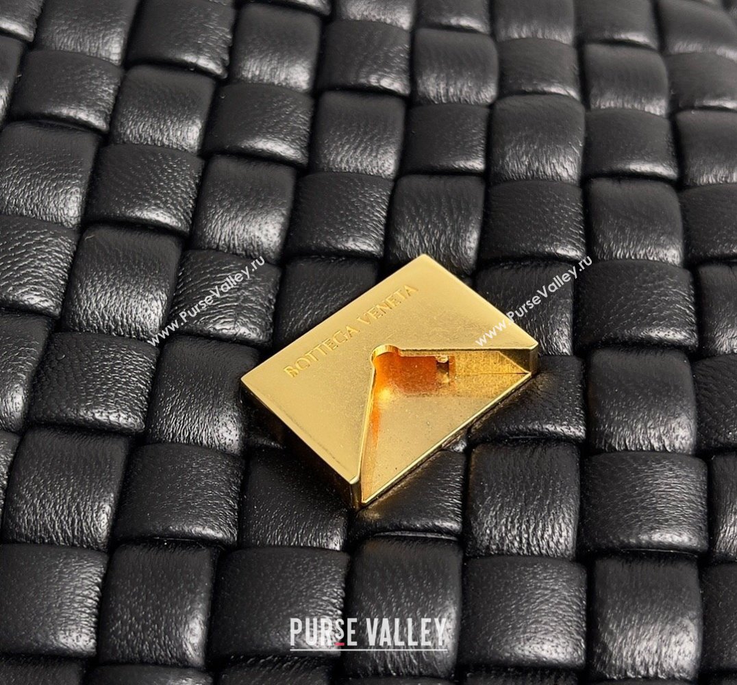 Bottega Veneta Mini Cobble Shoulder Bag in padded Intreccio leather Black 2024 (misu-23122003)