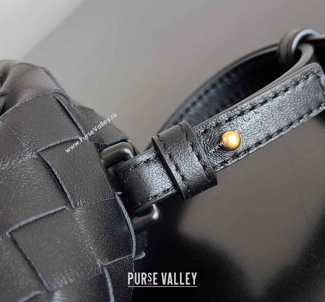 Bottega Veneta Mini Hop Intrecciato leather cross-body Bag with detachable strap Black 2024 (misu-23122005)