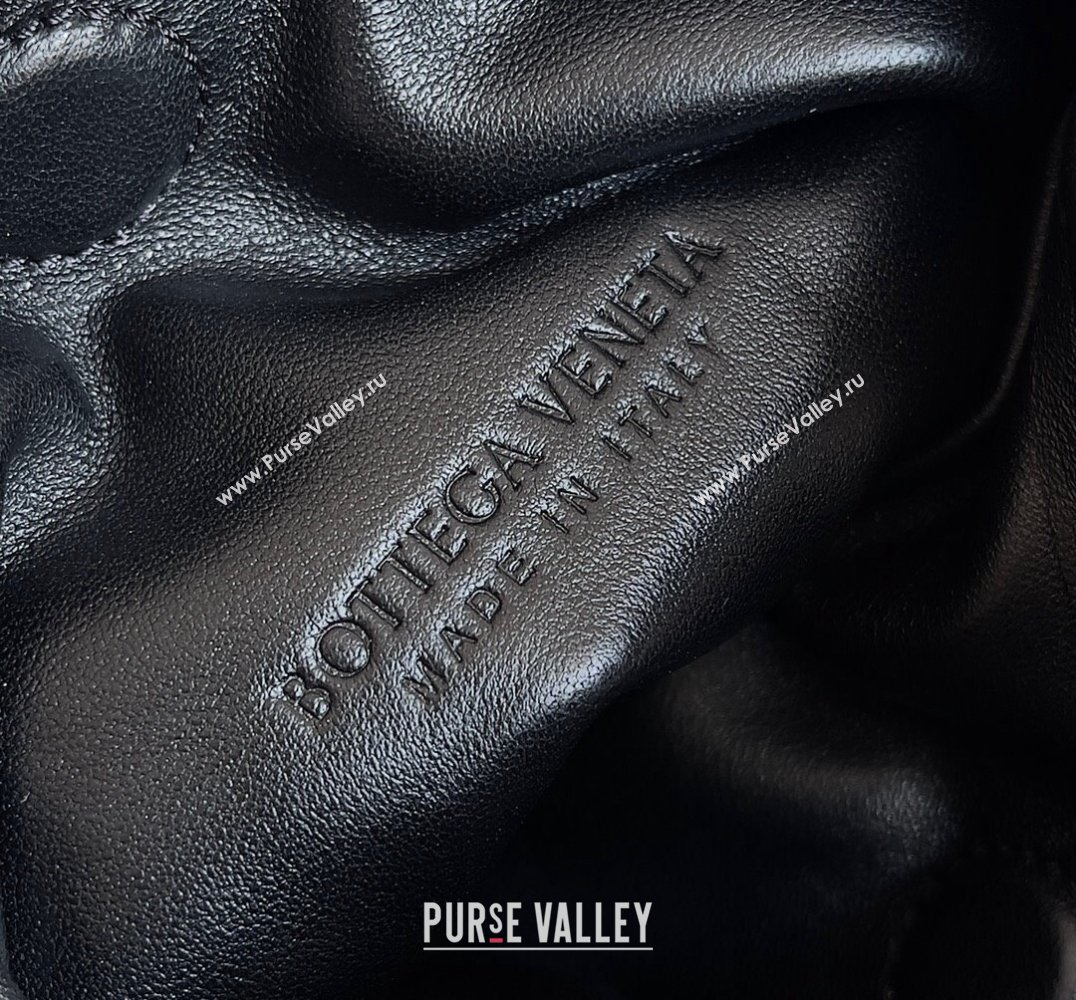 Bottega Veneta Mini Hop Intrecciato leather cross-body Bag with detachable strap Black 2024 (misu-23122005)