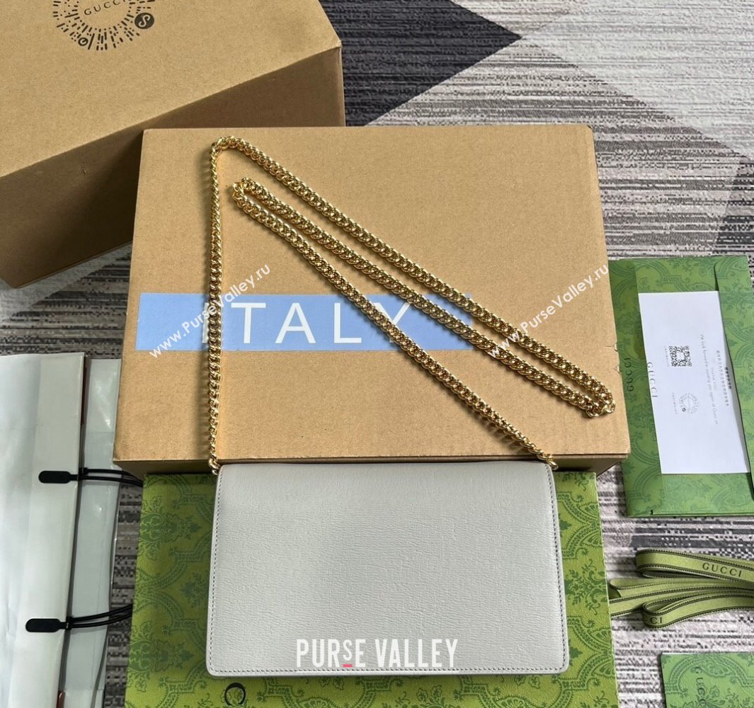 Gucci Chain wallet with Gucci script 772643 leather Light Gray 2024 (dlh-23122254)
