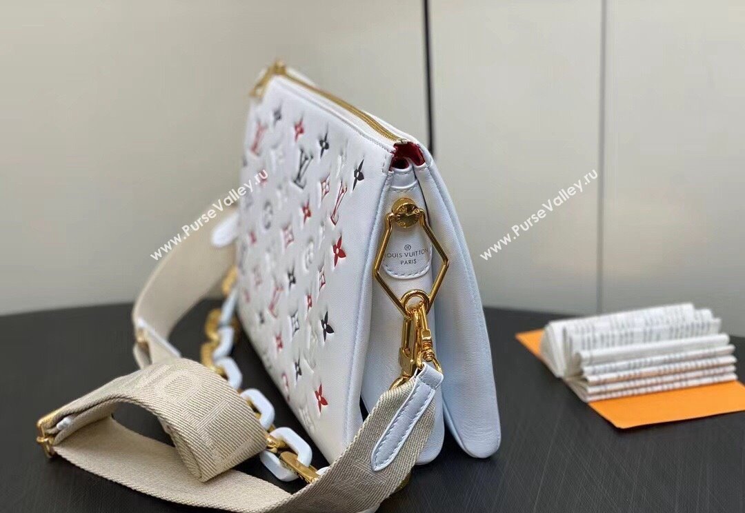 Louis Vuitton Lambskin Coussin PM Bag M23466 White 2024 (kiki-23122313)