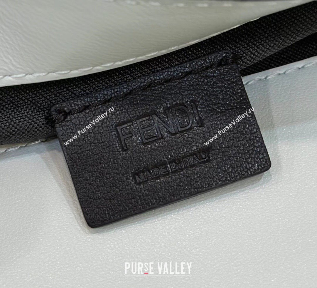 Fendi Nappa Leather Mini Baguette bag White (chaoliu-23122627)