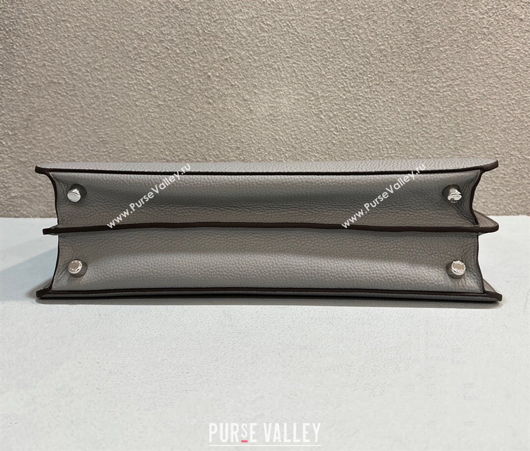 Fendi Peekaboo Iseeu Medium Bag in Selleria Leather 7VA529 Gray/White (chaoliu-23122731)