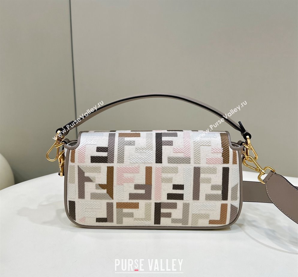 Fendi Medium Baguette bag in Multicolor Gray canvas with FF embroidery (chaoliu-23122615)