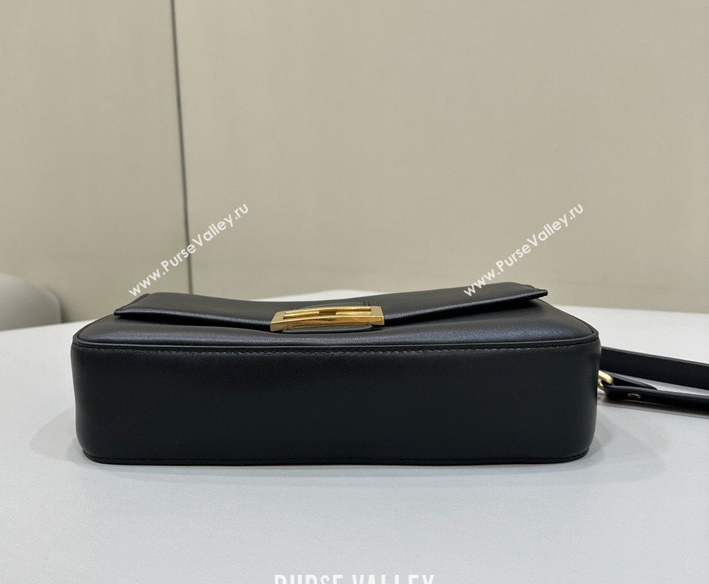 Fendi by Stefano Pilati Medium Baguette Bag handle with metal FENDI lettering in Black nappa leather 2024 (chaoliu-23122740)