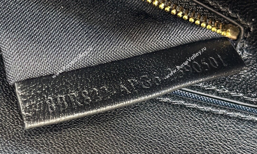 Fendi by Stefano Pilati Medium Baguette Bag handle with metal FENDI lettering in Black nappa leather 2024 (chaoliu-23122740)